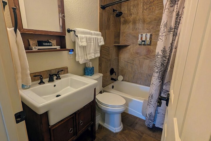 Yellowstone Gateway Inn