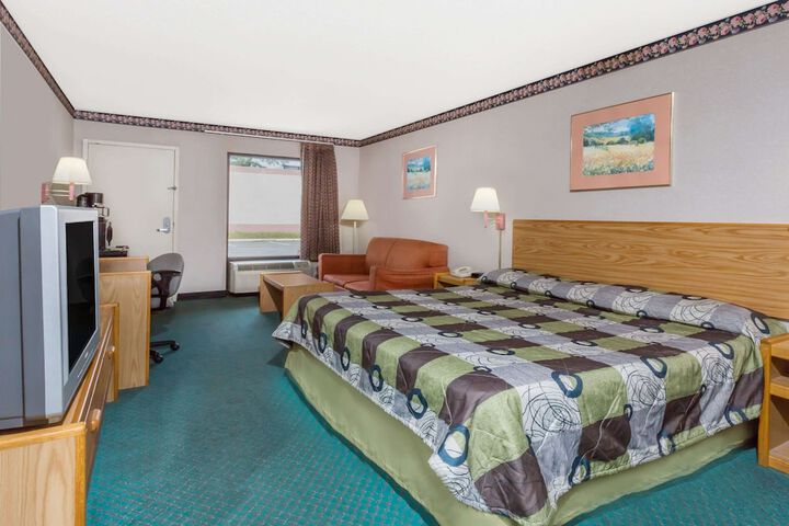 Room 9 of 9
