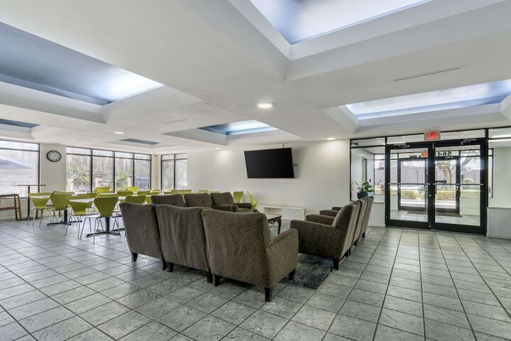 Hotel Interior 10 of 33