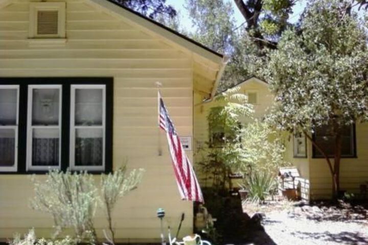 FAIRVIEW MANOR BED AND BREAKFAST