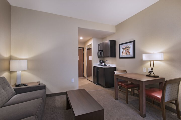 Room 19 of 34