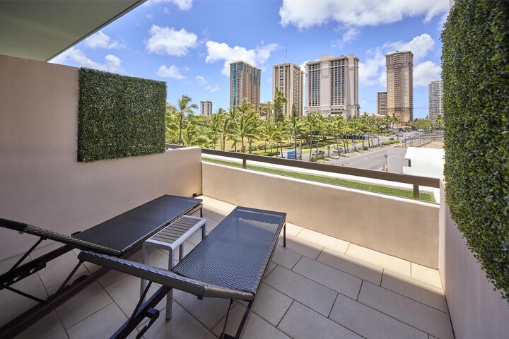 DoubleTree by Hilton Hotel Alana - Waikiki Beach
