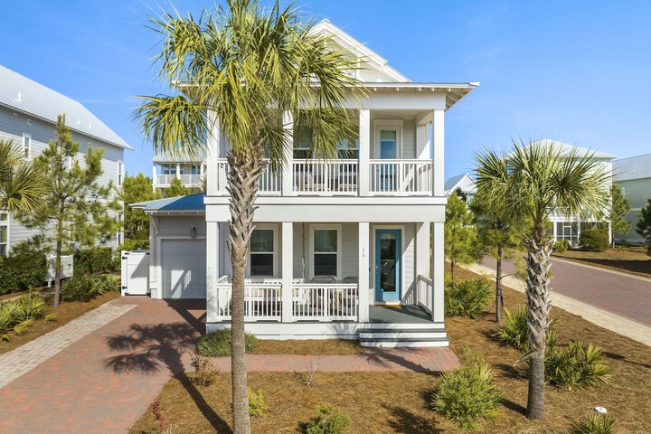 Prominence on 30A by Panhandle Getaways