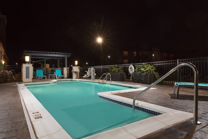 Pool 6 of 32