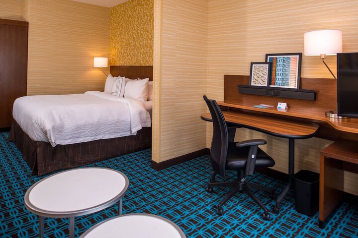 Fairfield Inn & Suites St. Louis Westport