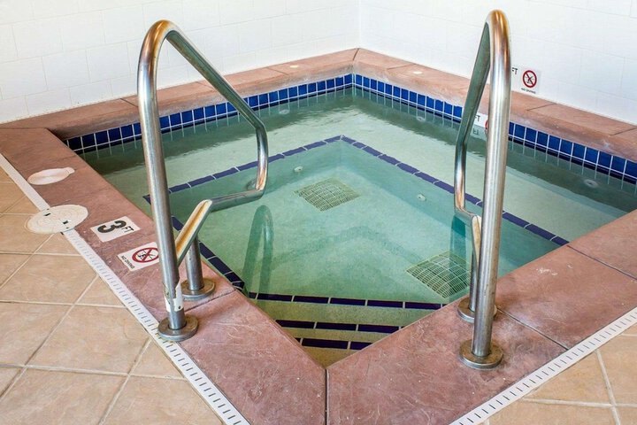 Pool 5 of 27
