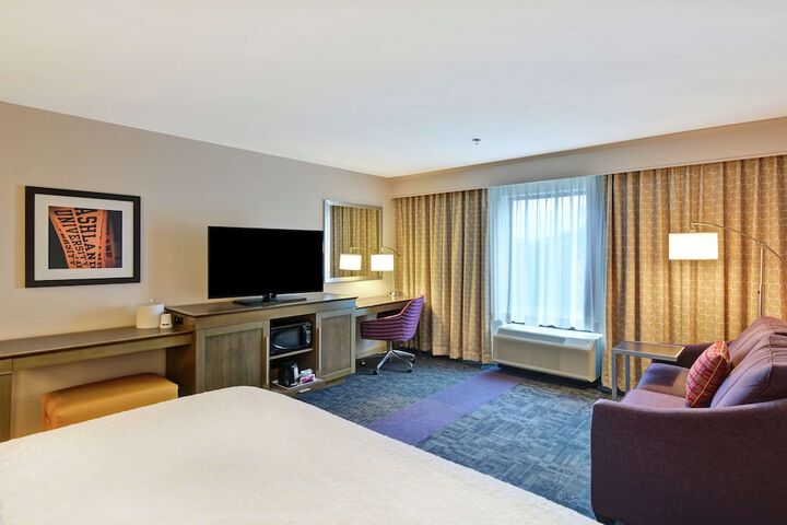 Hampton Inn & Suites Ashland