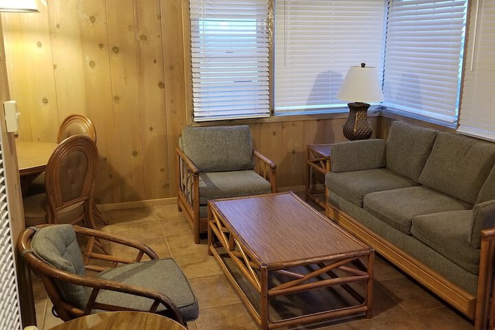 Room 170 of 229