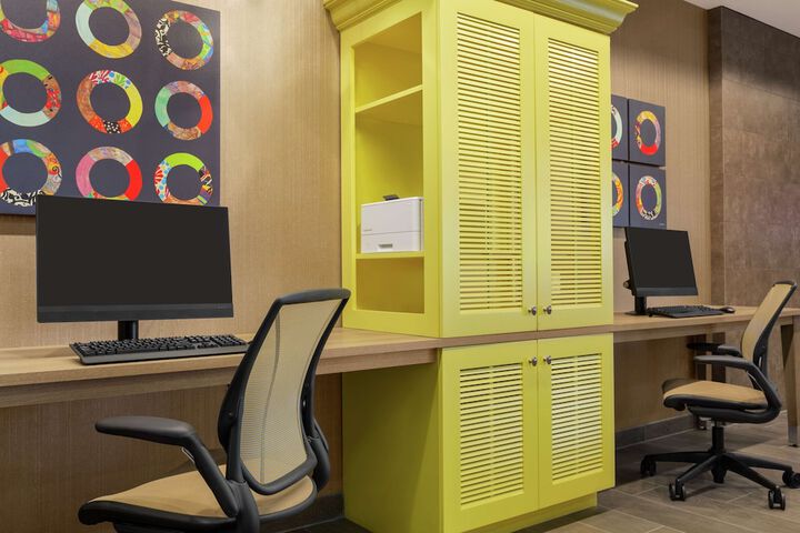 Business Center 64 of 65