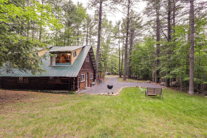Cozy Elizabethtown Cabin w / Fire Pit!