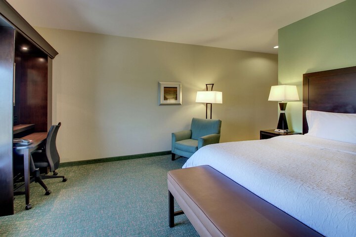 Room 28 of 41