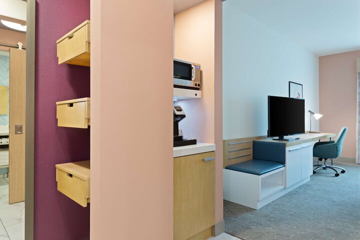 Room 16 of 35