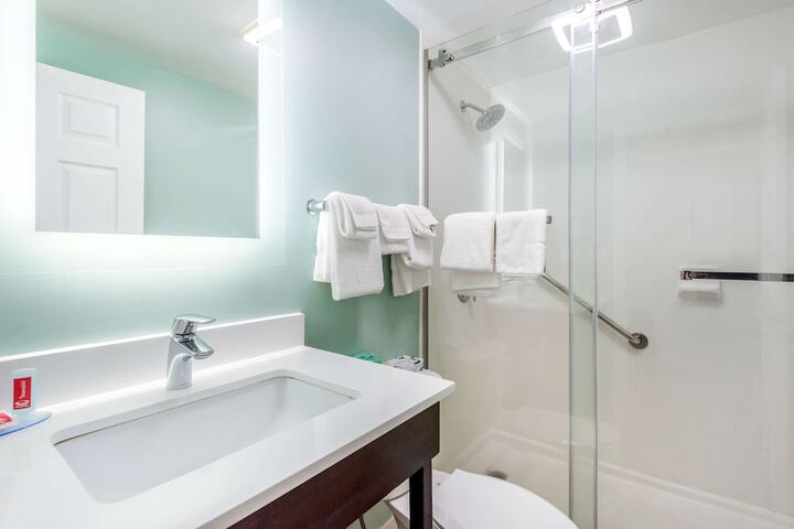 Quality Inn & Suites Lincoln I-93