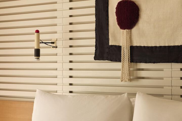 Room 40 of 79