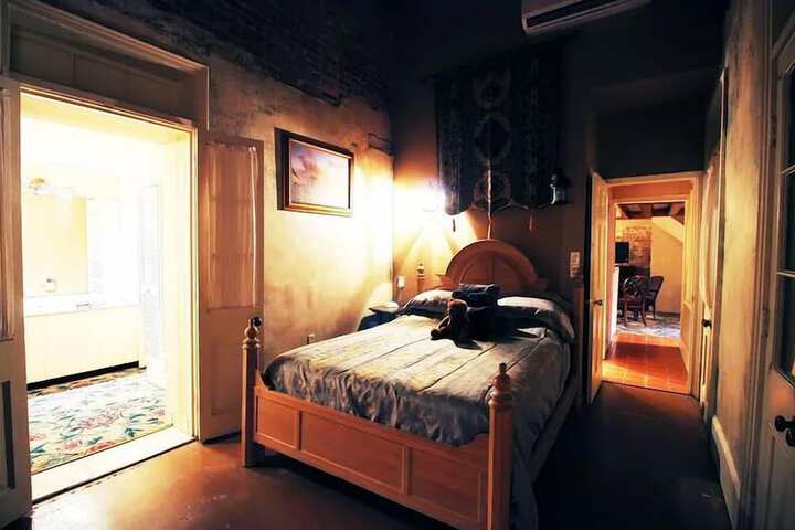 Room 44 of 79