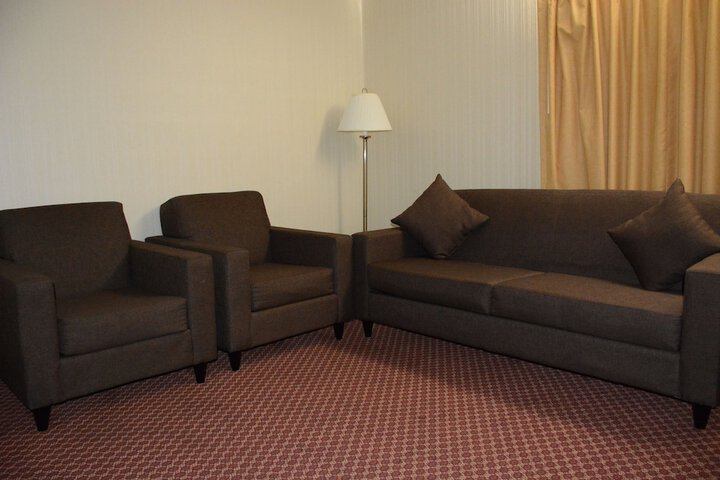 Room 11 of 39