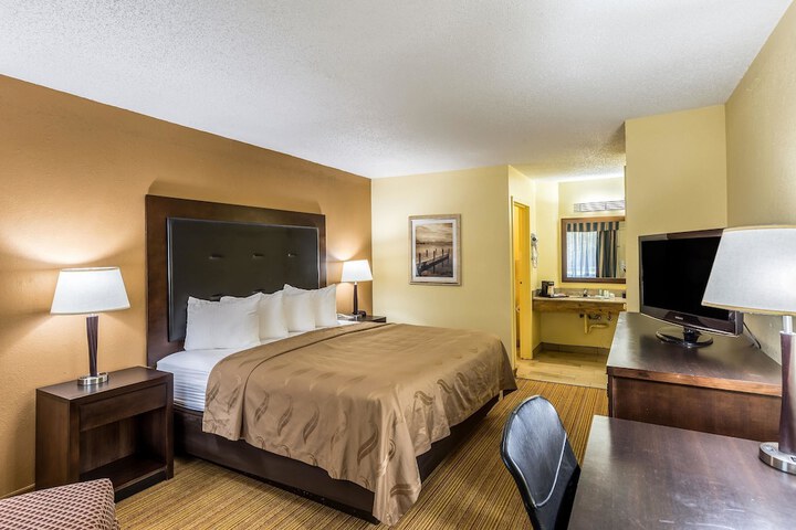 Room 20 of 36