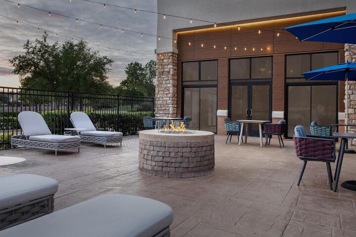 Hampton Inn & Suites Dallas-DFW ARPT W-SH 183 Hurst