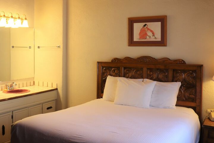 Sagebrush Inn & Suites
