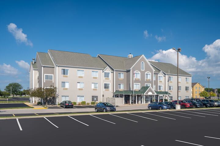 Country Inn & Suites by Radisson Maumee - Toledo