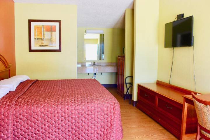 Tropicana Motel