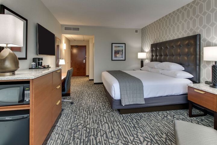 Room 34 of 87