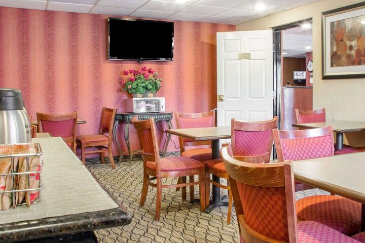 Quality Inn Broken Arrow - Tulsa
