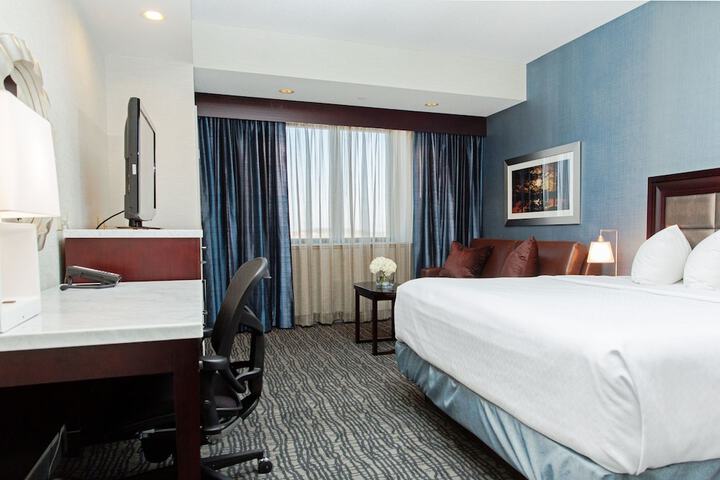 Crowne Plaza Springfield by IHG