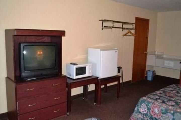 FAIRVIEW INN