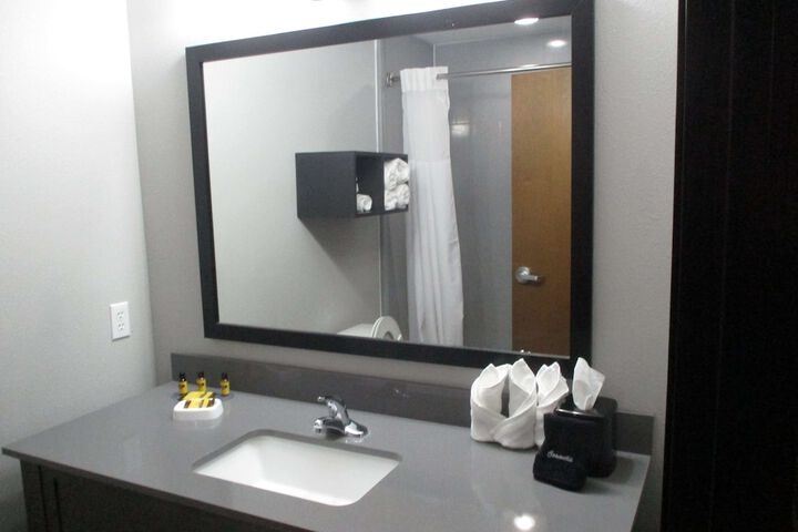 Room 9 of 31