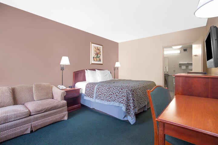 Room 11 of 14