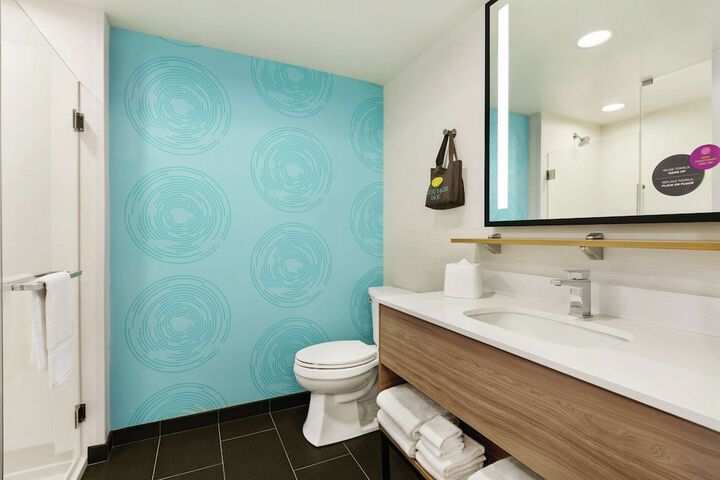 Room 10 of 30