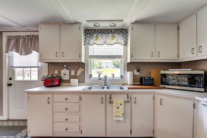 Steps to Crystal Lake: Spacious Retreat w / Views