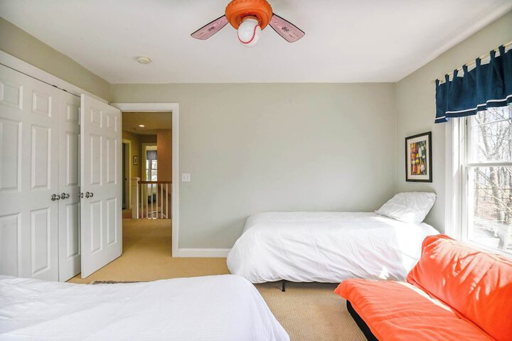 Stunning 5 Bdr Walk to York Harbor Beach!