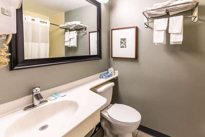 Room 8 of 22