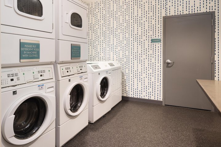 Home2 Suites by Hilton Roseville Minneapolis