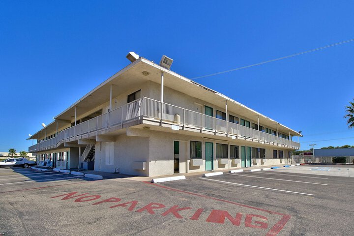 Motel 6 Nogales AZ - Mariposa Road