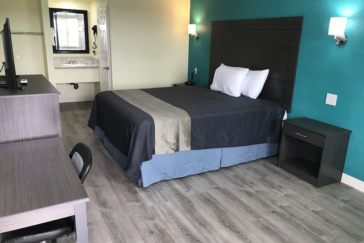 Room 21 of 24