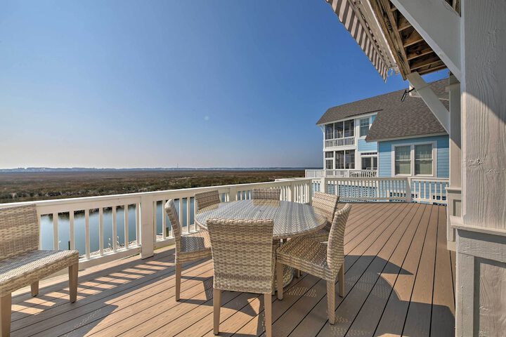 Manteo Waterfront Resort Home w / 30-ft Dock!