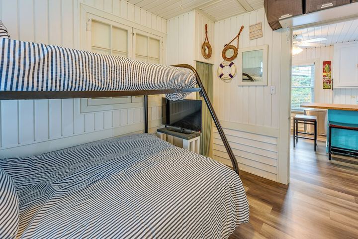 Lakefront Antioch Cottage w / Dock & Gas Grill!