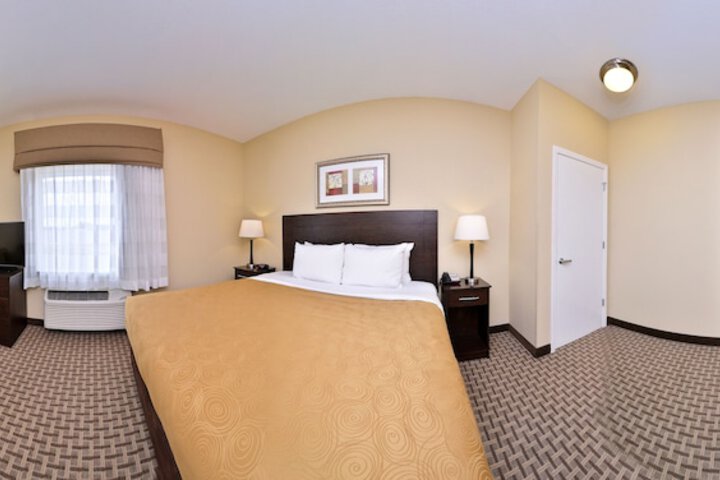 Room 32 of 66