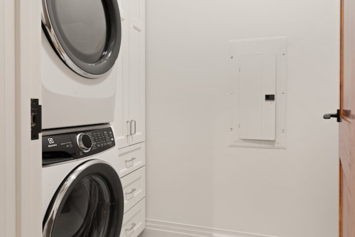 Laundry 116 of 128