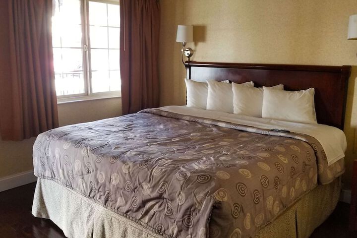 Room 17 of 48