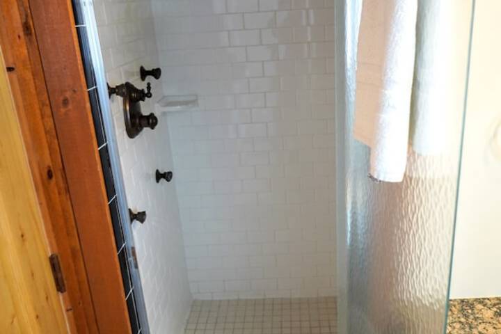 Room 164 of 241