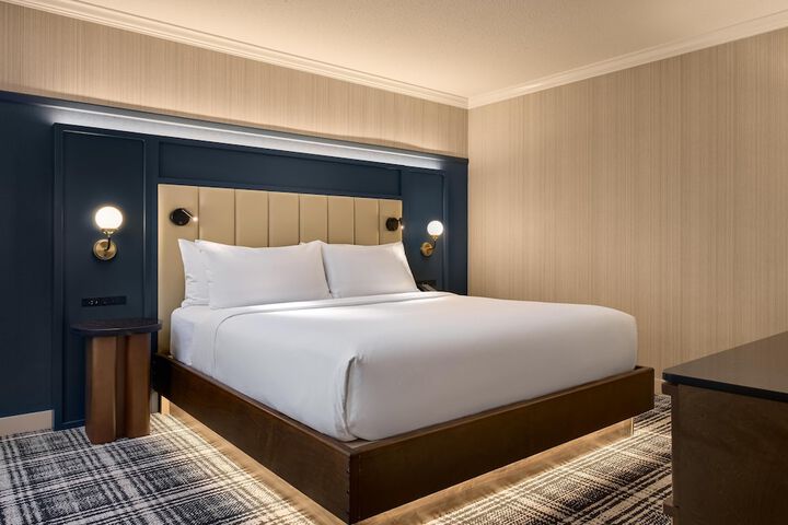 DoubleTree by Hilton North Vancouver
