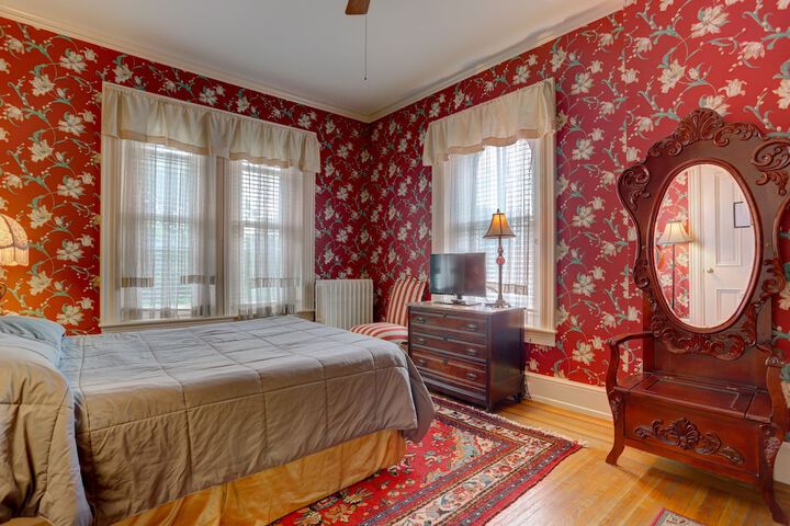 Room 29 of 34