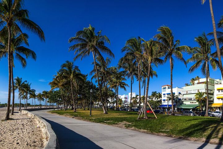 Clarion Inn & Suites Miami International Airport
