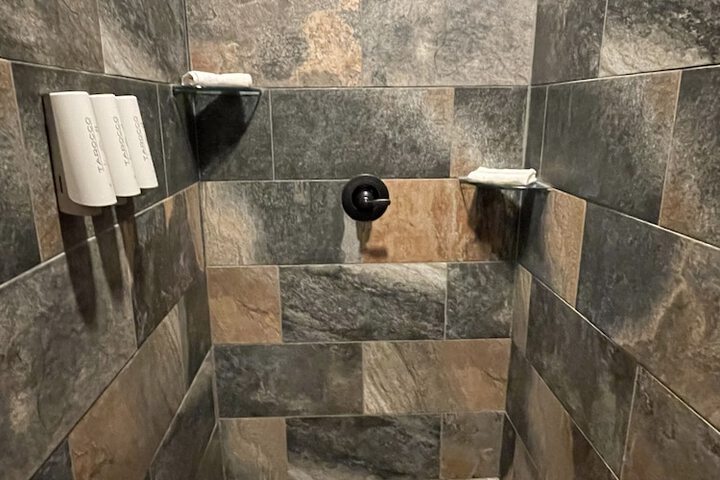 Room 20 of 42