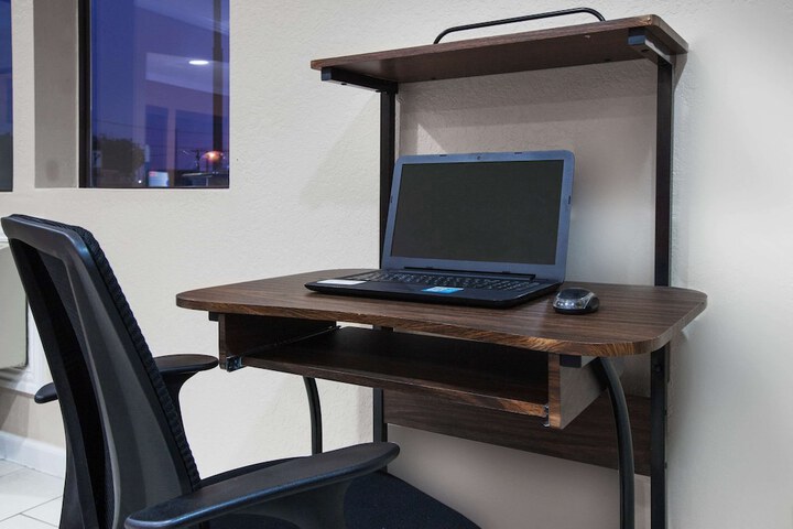 Business Center 16 of 16