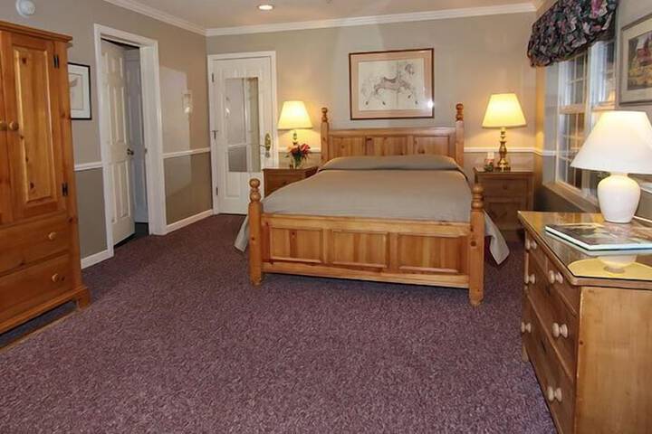 Room 37 of 61